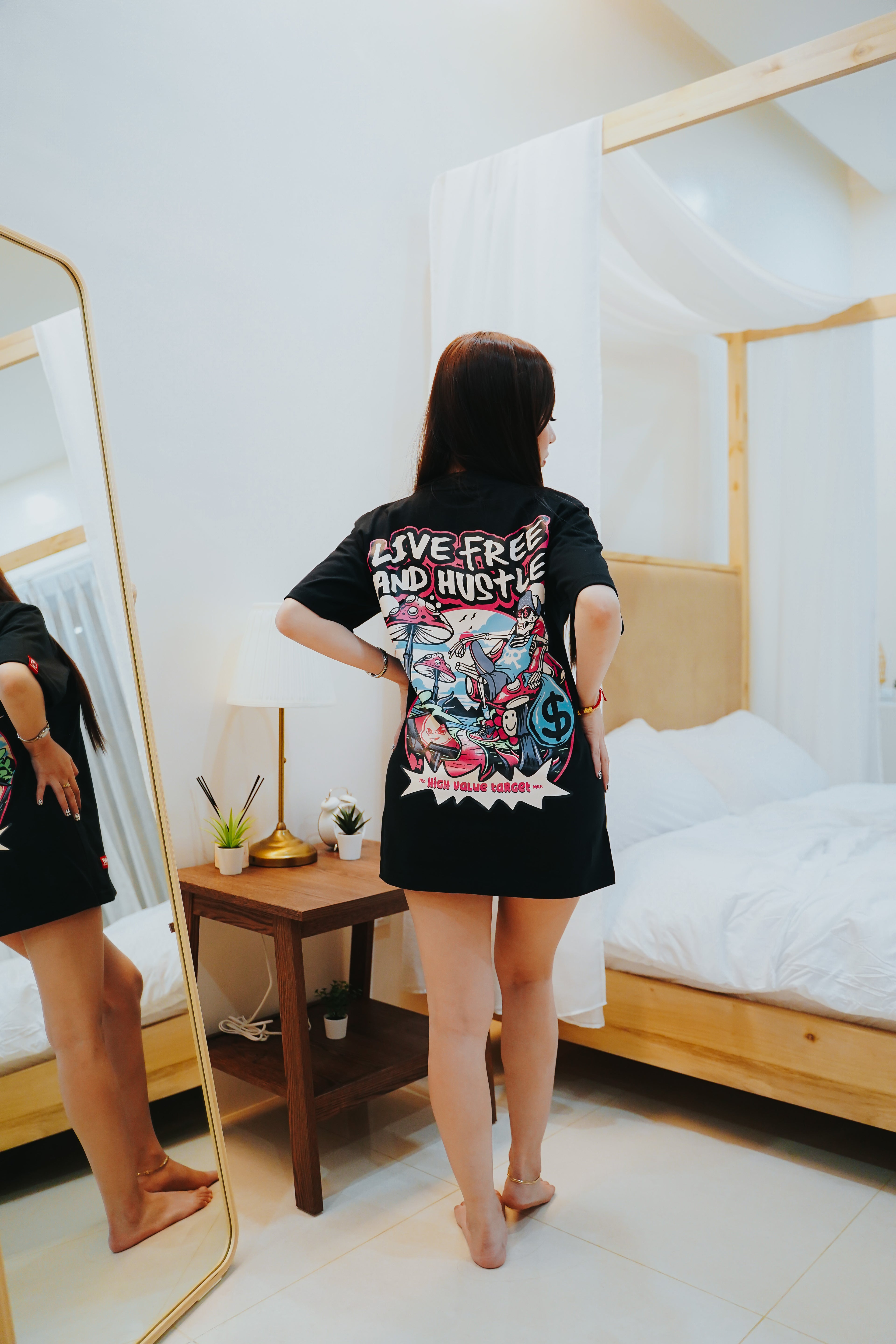 HIGH VALUE TARGET - LIVE FREE & HUSTLE BLACK CVC 100% COTTON UNISEX T-SHIRT