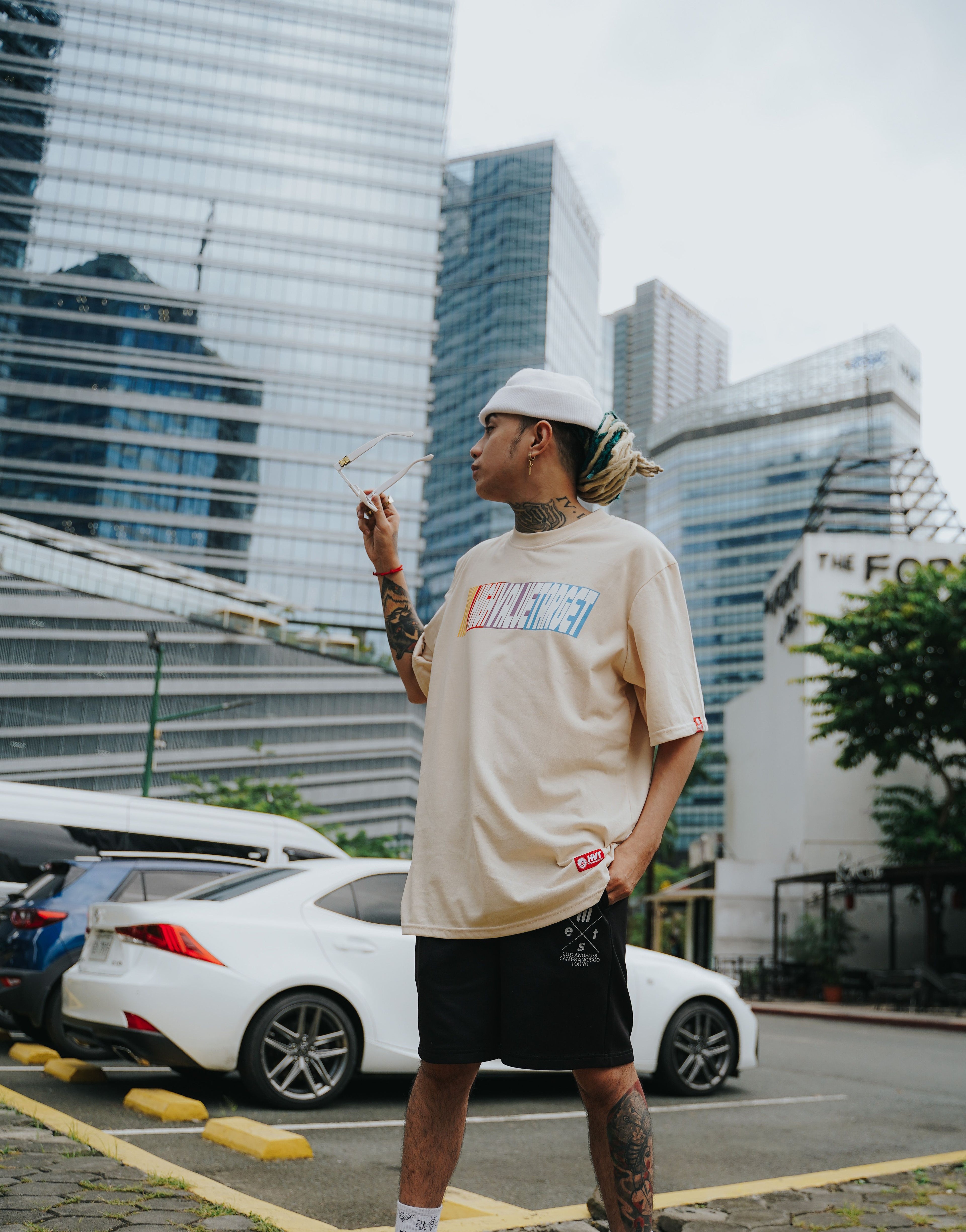 HIGH VALUE TARGET "HUSTLE or NOTHING" HUNTER X (BEIGE) PURE CVC Cotton T-Shirt - UNISEX