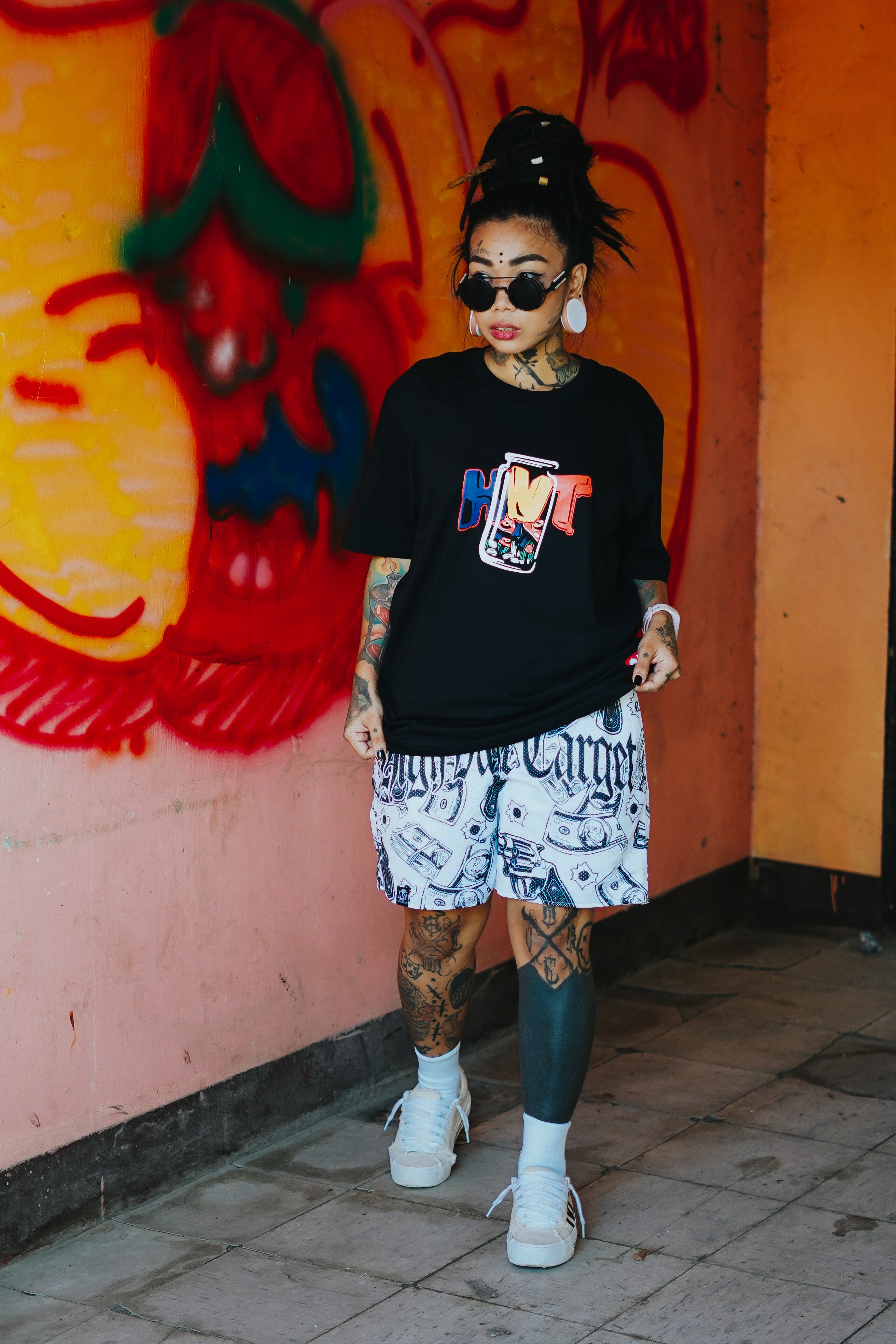 HIGH VALUE TARGET "Money & Gun" MESH SHORTS - WHITE